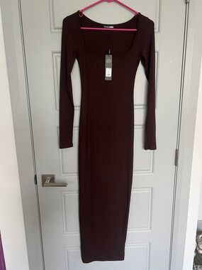 Brown Long Sleeve Scoop Neck Maxi Dress